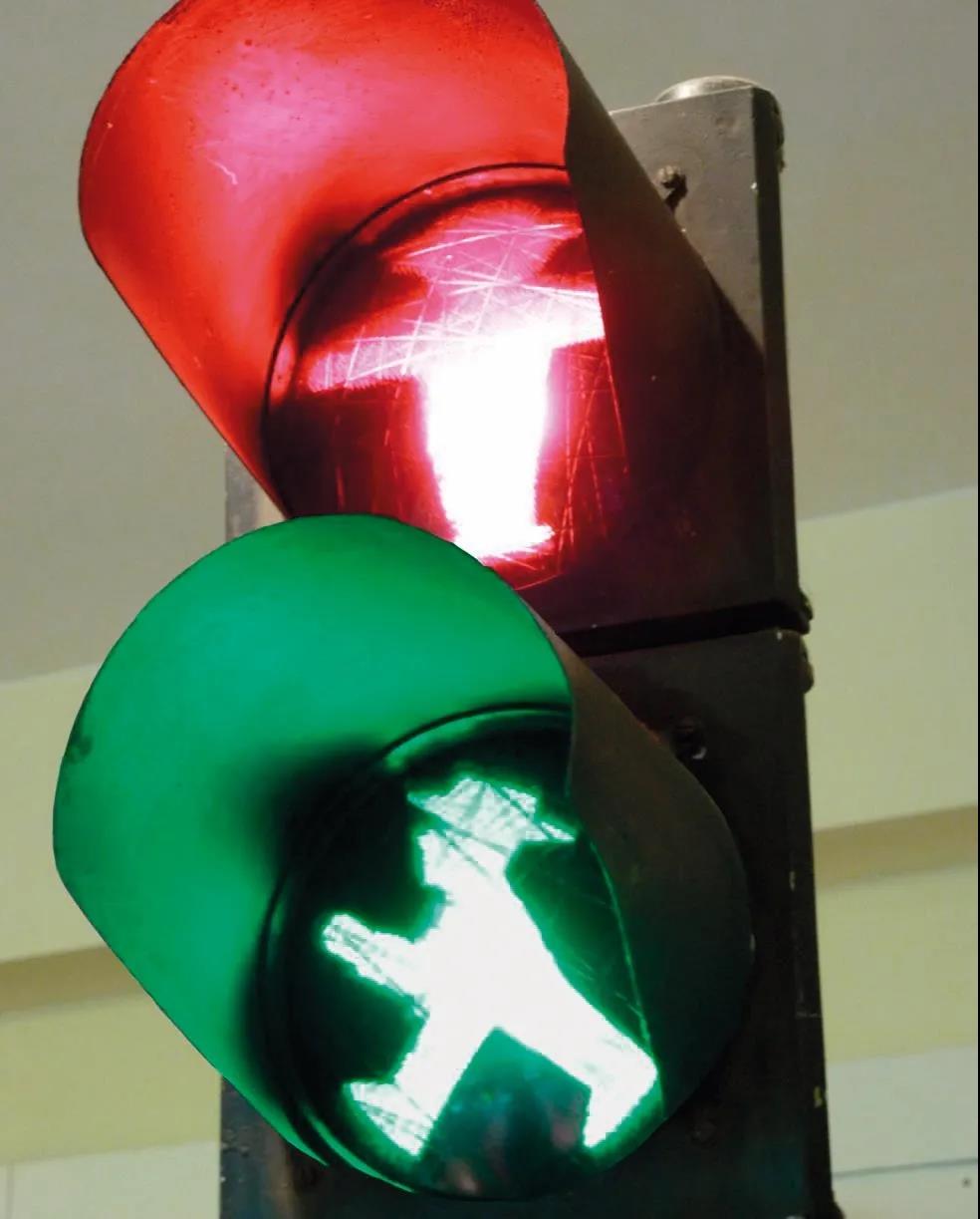 稀奇古怪的交通信号灯