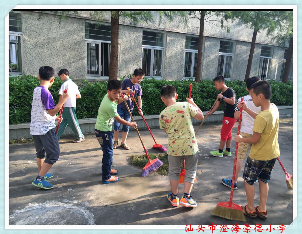 受今年第22号超强台风"海马"带来的狂风暴雨影响,广东汕头市崇德小学